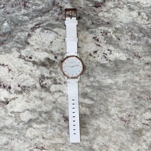 NWOT GARMIN VIVOMOVE!